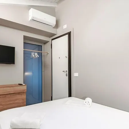 Host4u - Beautiful New 56 In Center Piazzale Arnaldo *