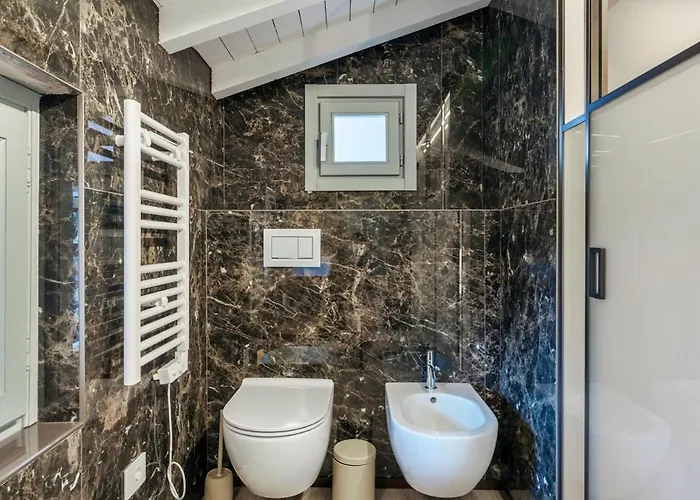 Host4u - Beautiful New 56 In Center Piazzale Arnaldo Brescia